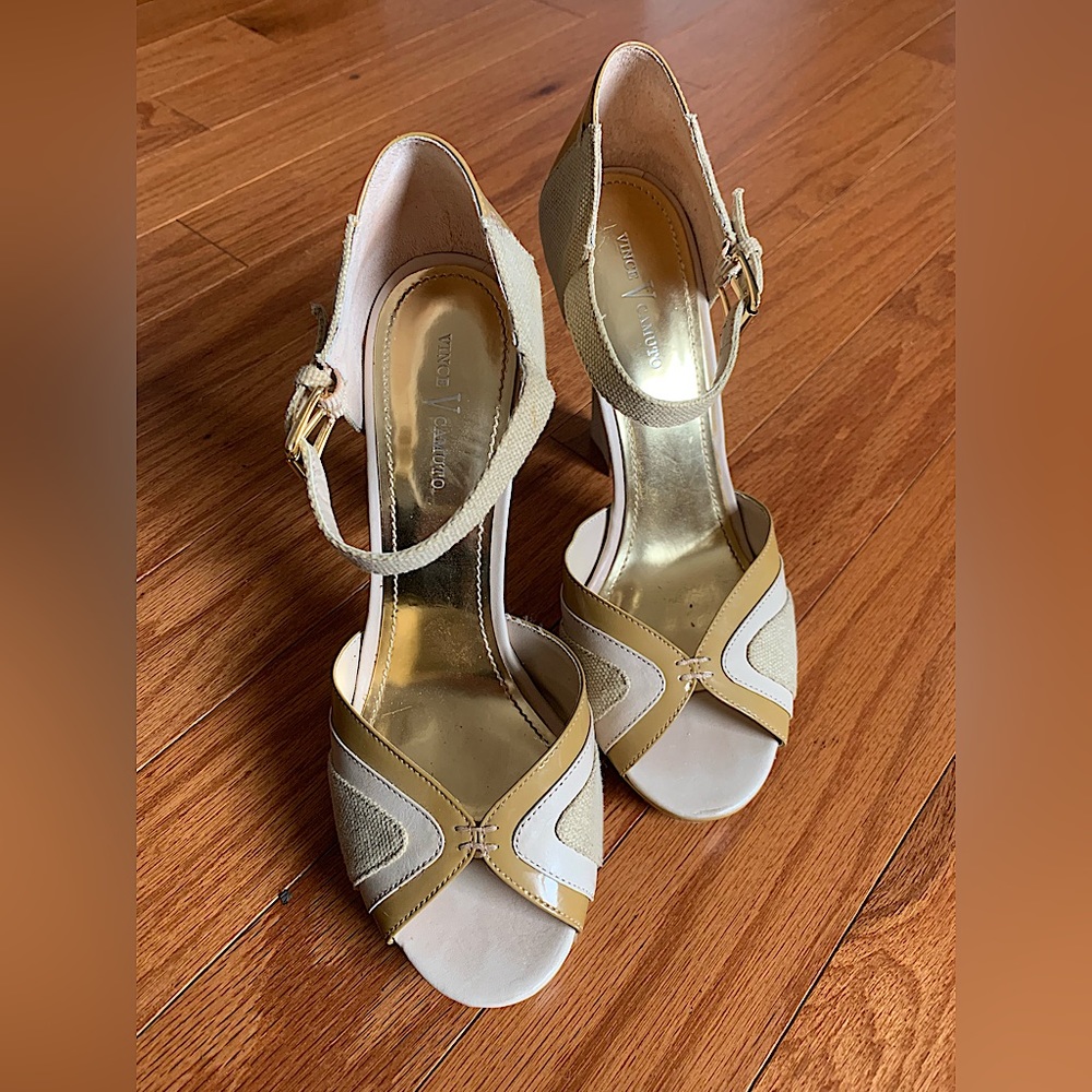 Funky cute and comfy!  3/4” platform w/5” rear heal.  Leather upper/sole.